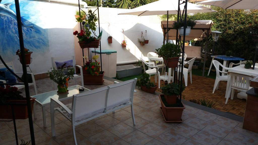 Bed and Breakfast Beb I Delfini Di Casa Paola Mascali Exteriér fotografie
