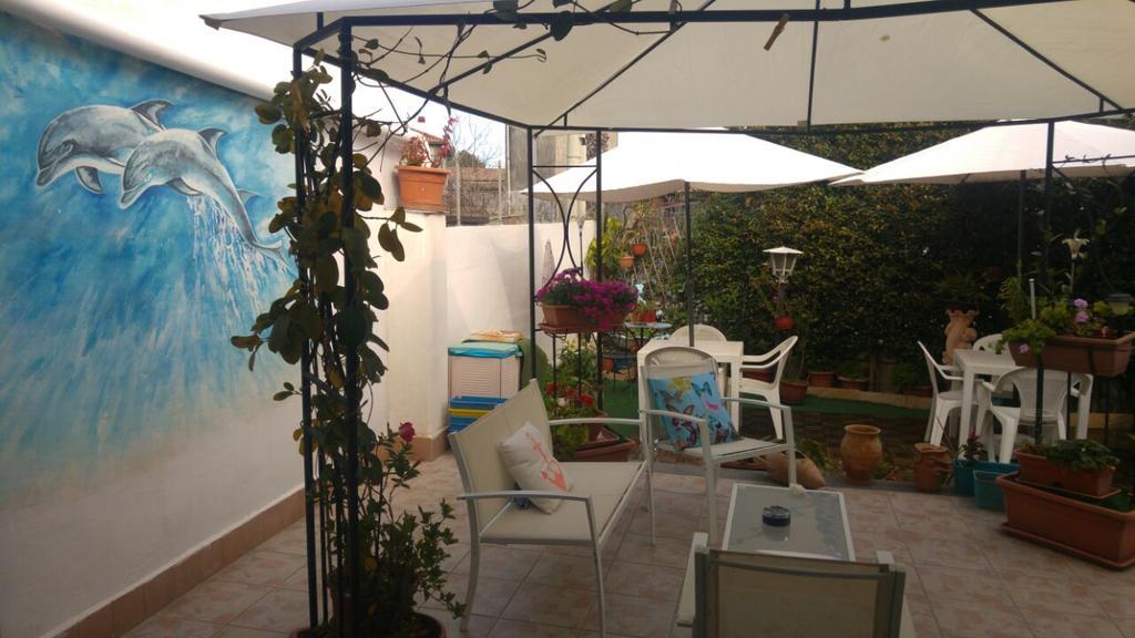 Bed and Breakfast Beb I Delfini Di Casa Paola Mascali Exteriér fotografie
